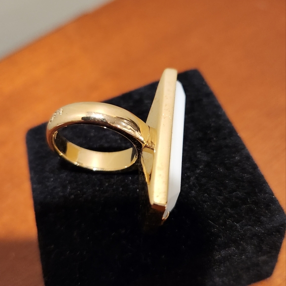 Ring - Picture 4 of 5